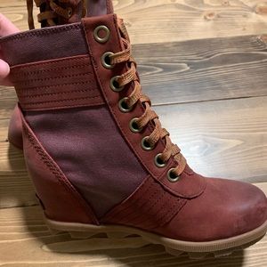 NWOB Sorel Joan of Arctic Wedge Boot